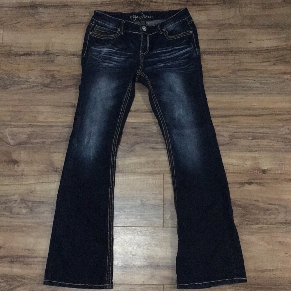 Ariya Jeans Size 9/10 Tall